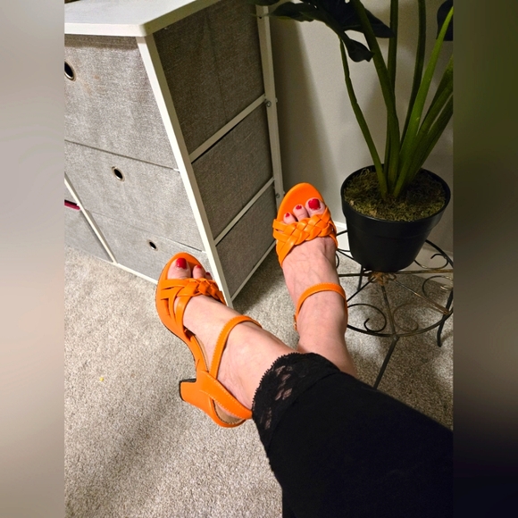 Orange ladies high heels 👠 size 36 - Picture 2 of 5